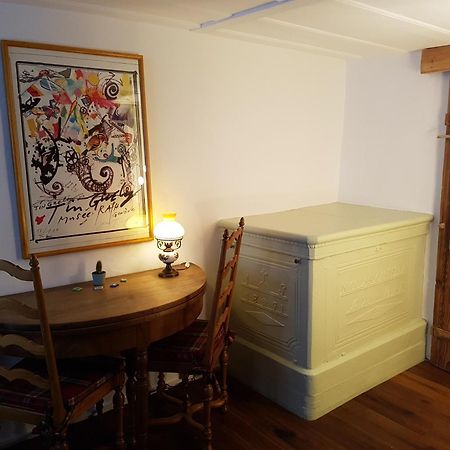 Au soleil de Gruyères chez Chantal Chambre photo