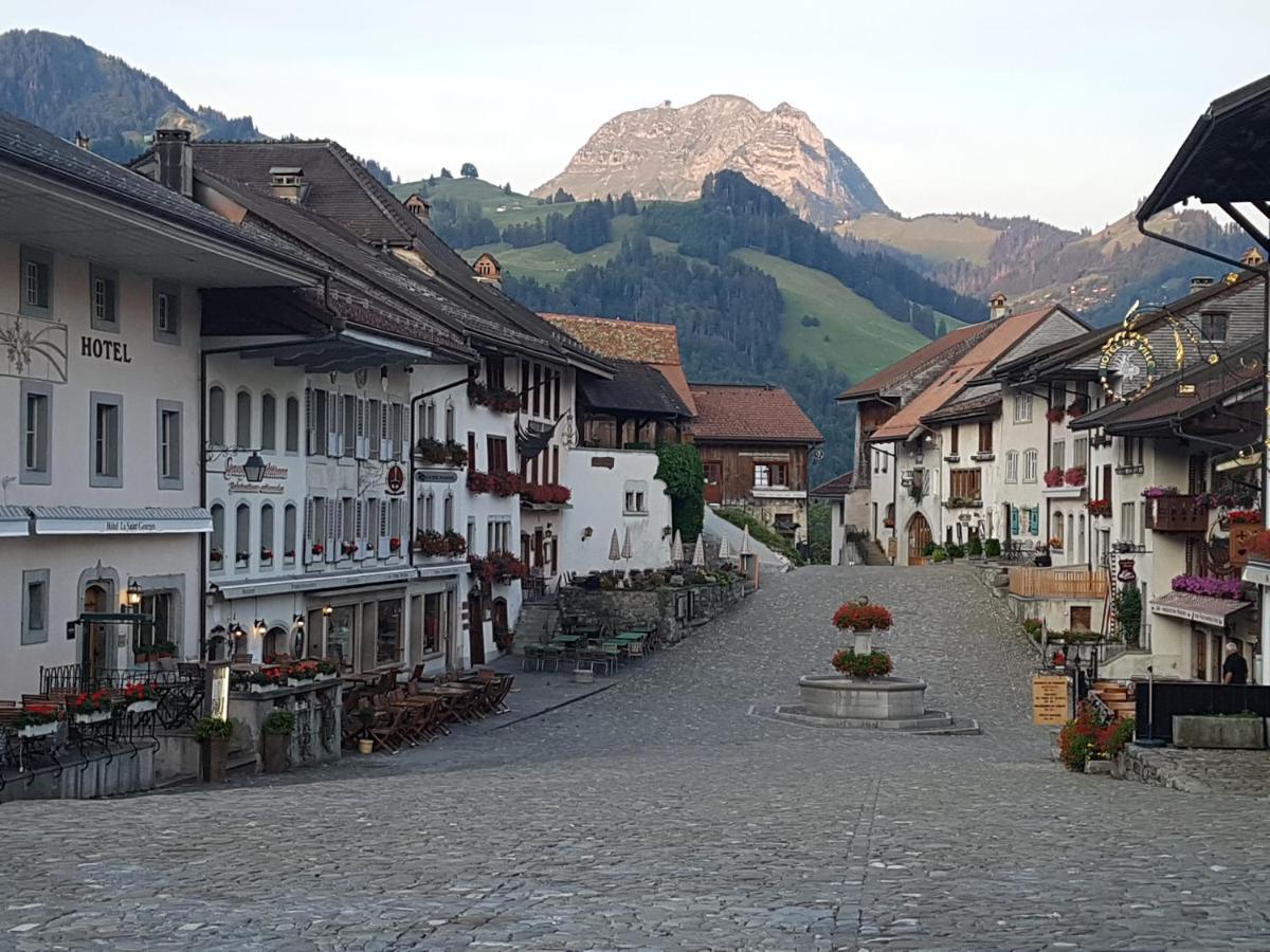 Au soleil de Gruyères chez Chantal Extérieur photo