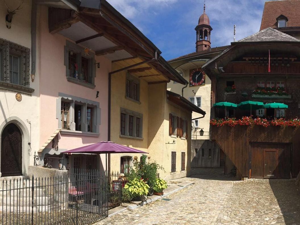 Au soleil de Gruyères chez Chantal Extérieur photo