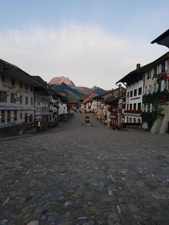 Au soleil de Gruyères chez Chantal Extérieur photo